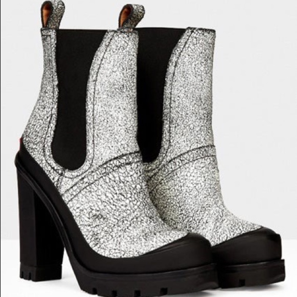Hunter cracked leather heels